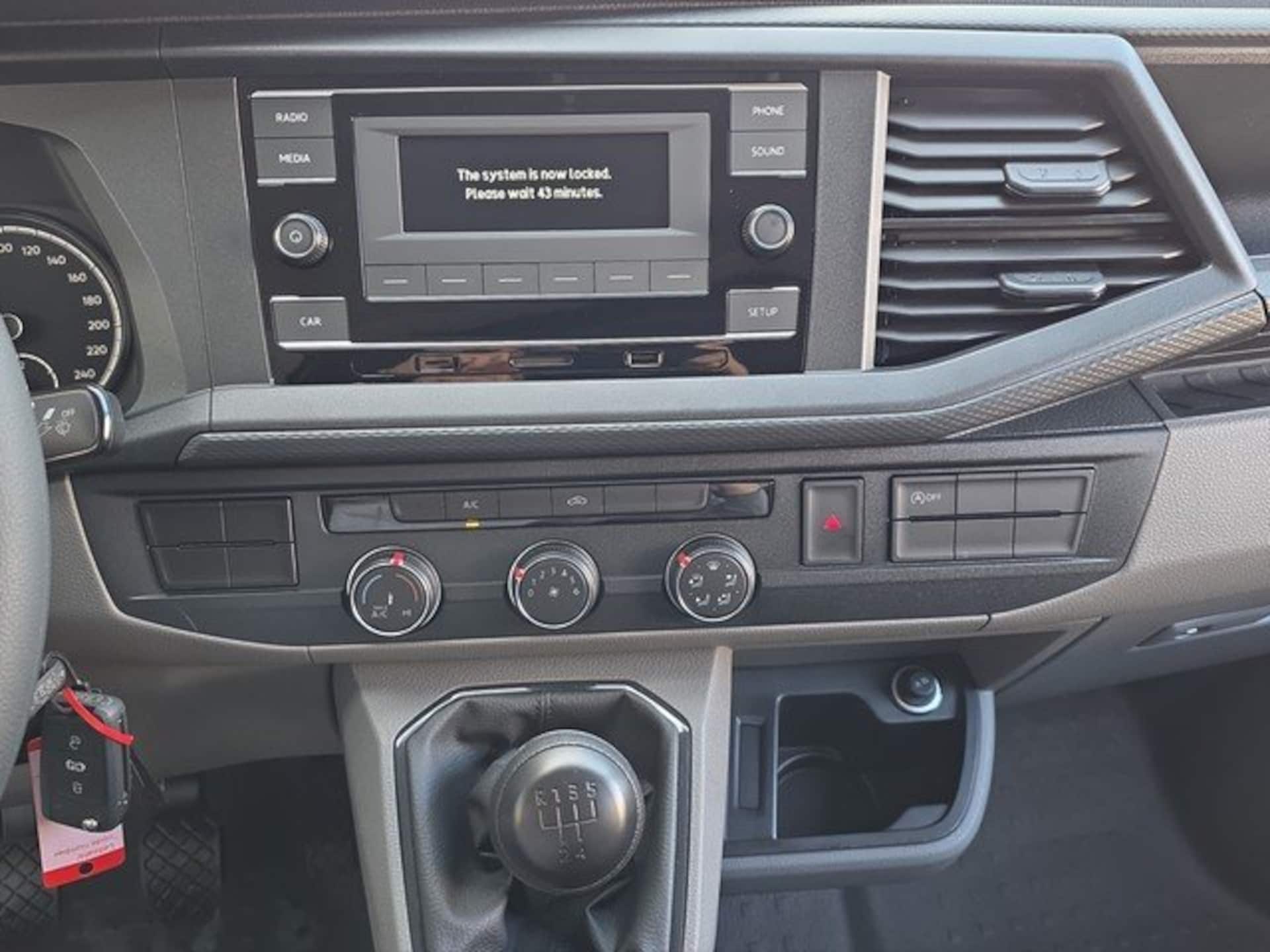 Volkswagen T6.1 Transporter Kasten langer Radstand