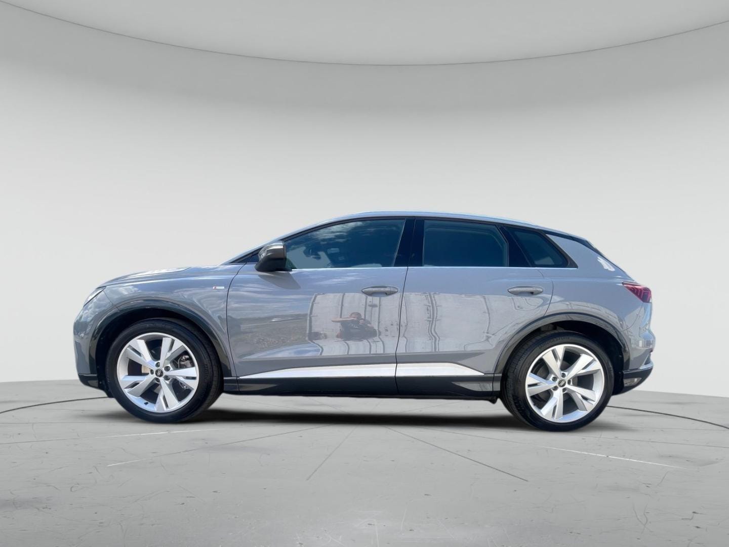 Image about Audi Q4 e-tron 40 e-tron