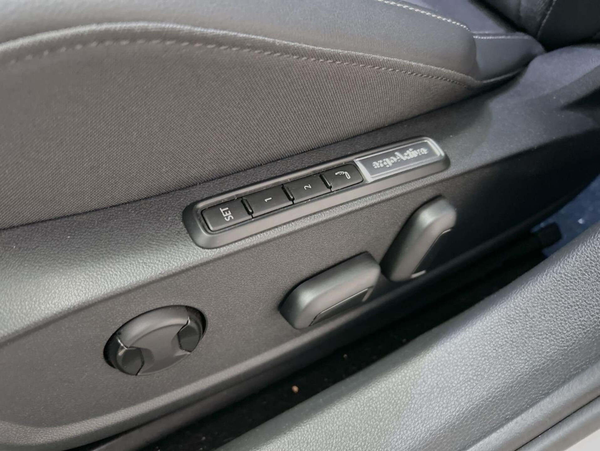 Volkswagen Golf Style