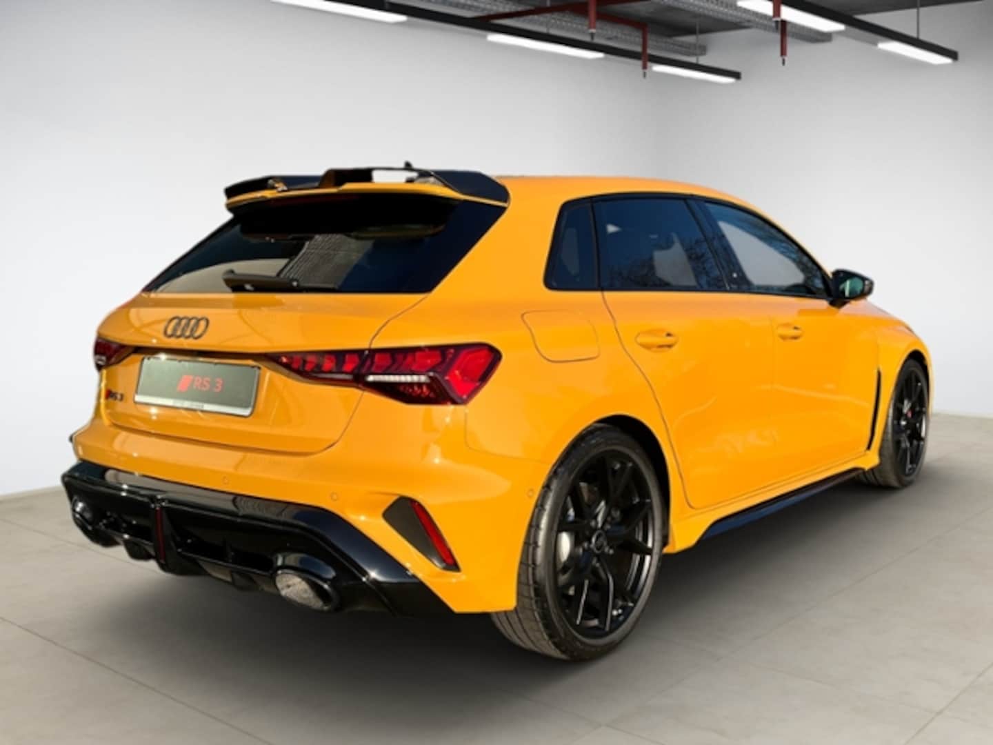 Bild über Audi RS 3 Sportback TFSI quattro 294 kW S tronic - für weitere Informationen kontaktieren Sie den Audi Partner