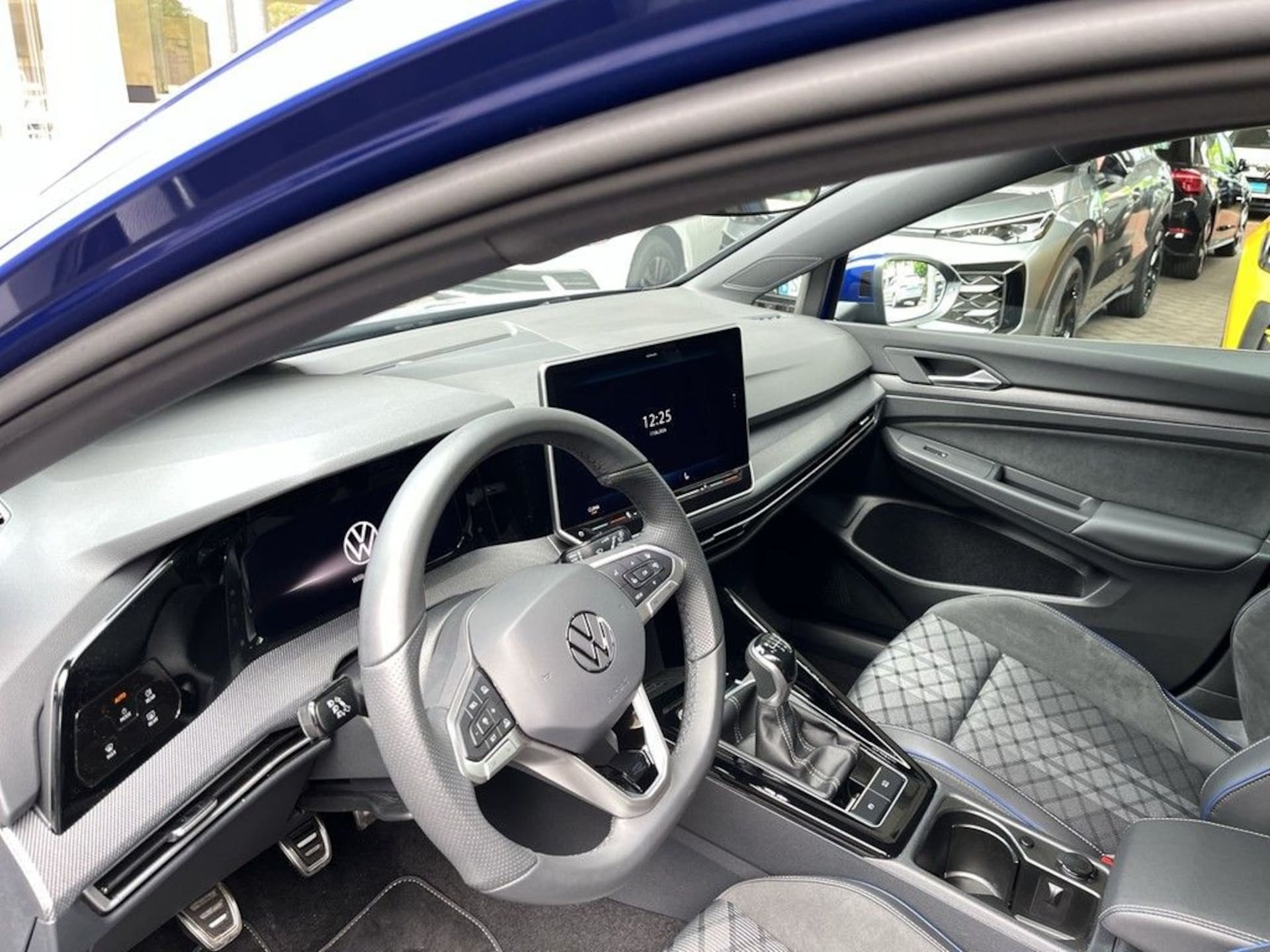Volkswagen Golf R-Line