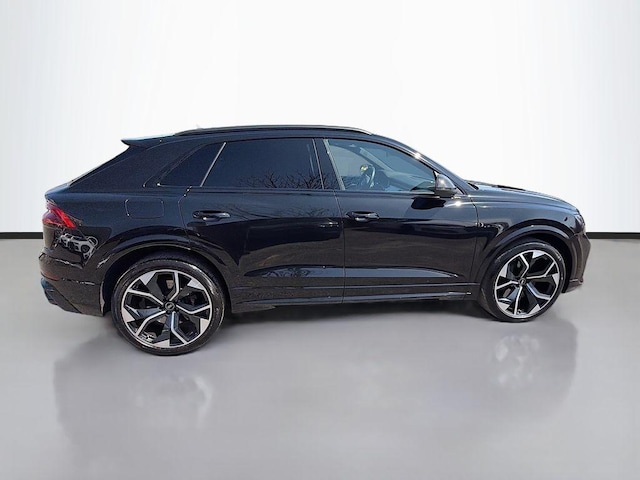 2023 Audi RS Q8