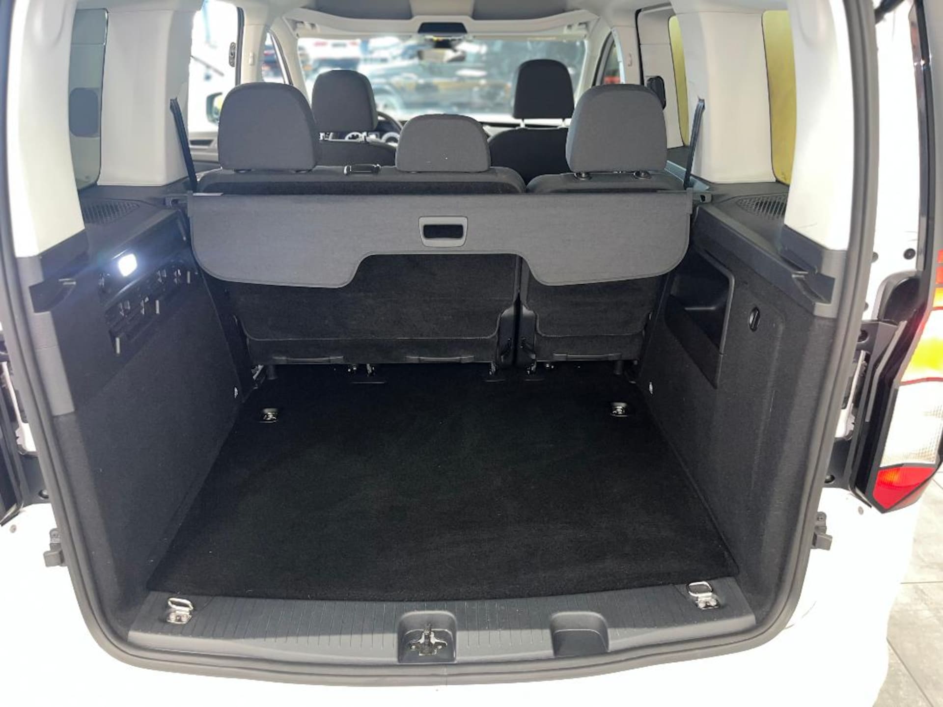 Volkswagen Caddy Basis-Modell