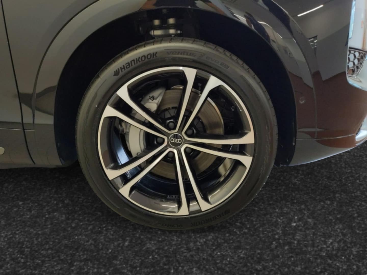 Bild über Audi Q7 SUV TDI quattro 220 kW tiptronic - für weitere Informationen kontaktieren Sie den Audi Partner