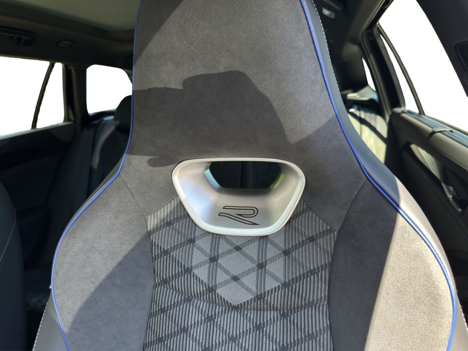 Volkswagen Passat – Bild 16