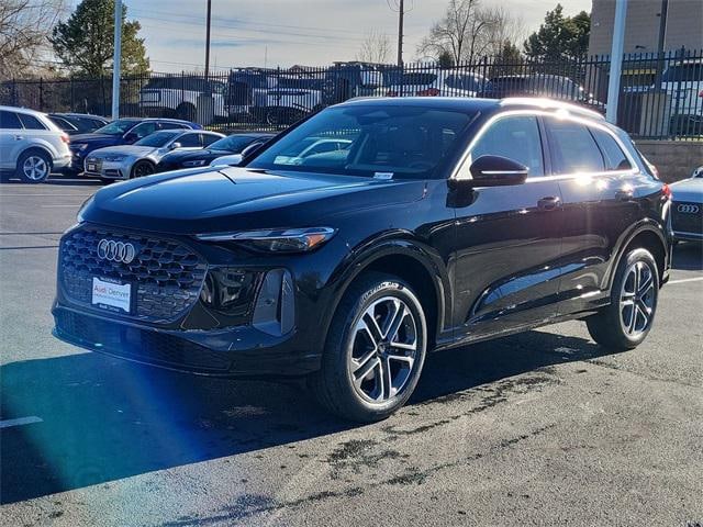 2025 Audi New Q5 Premium's photo