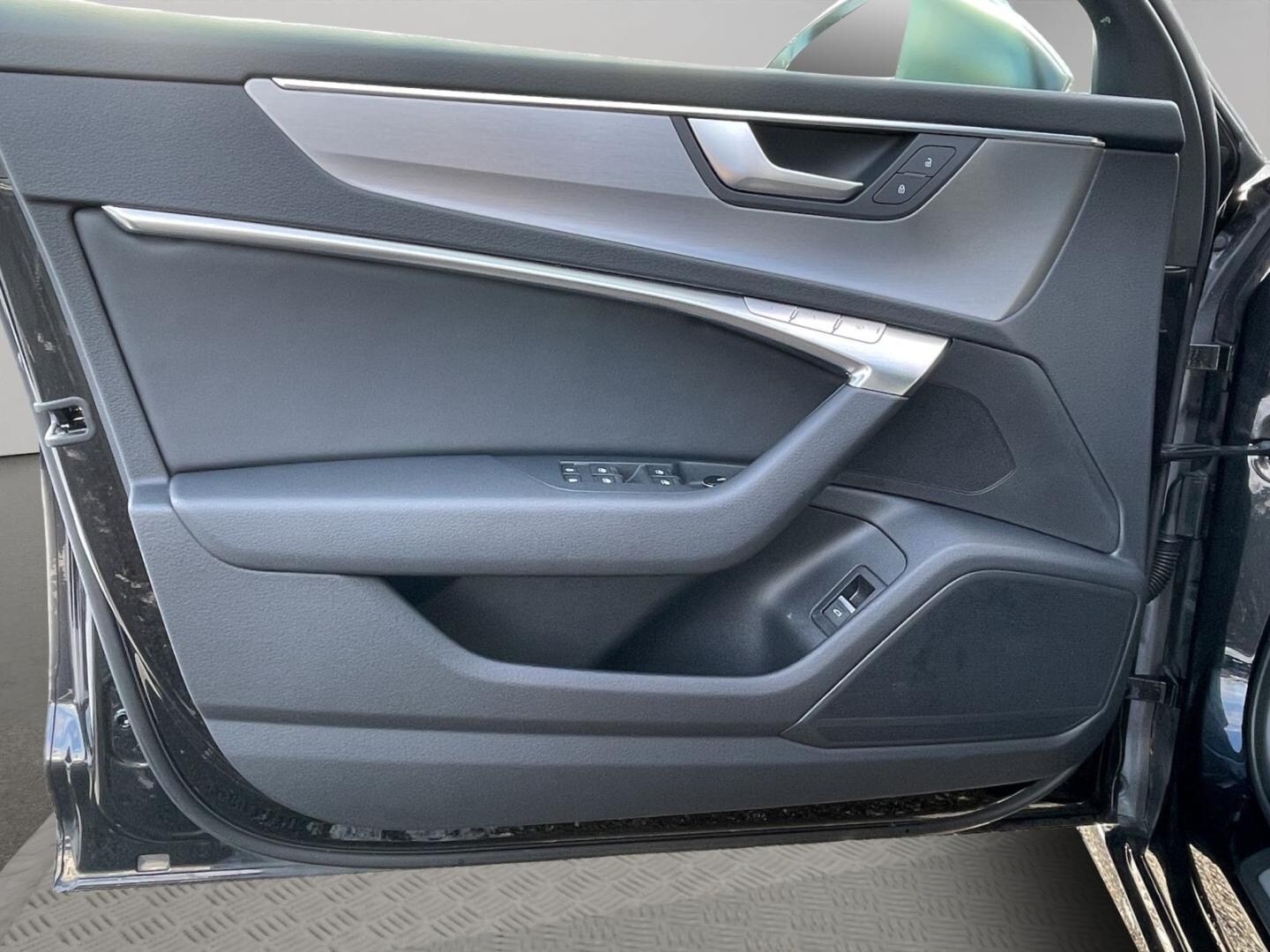 Bild über Audi S6 Avant TDI quattro tiptronic - für weitere Informationen kontaktieren Sie den Audi Partner