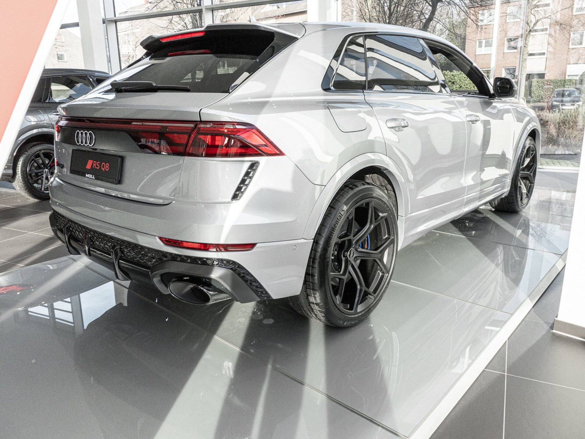 Audi RS Q8 SUV performance