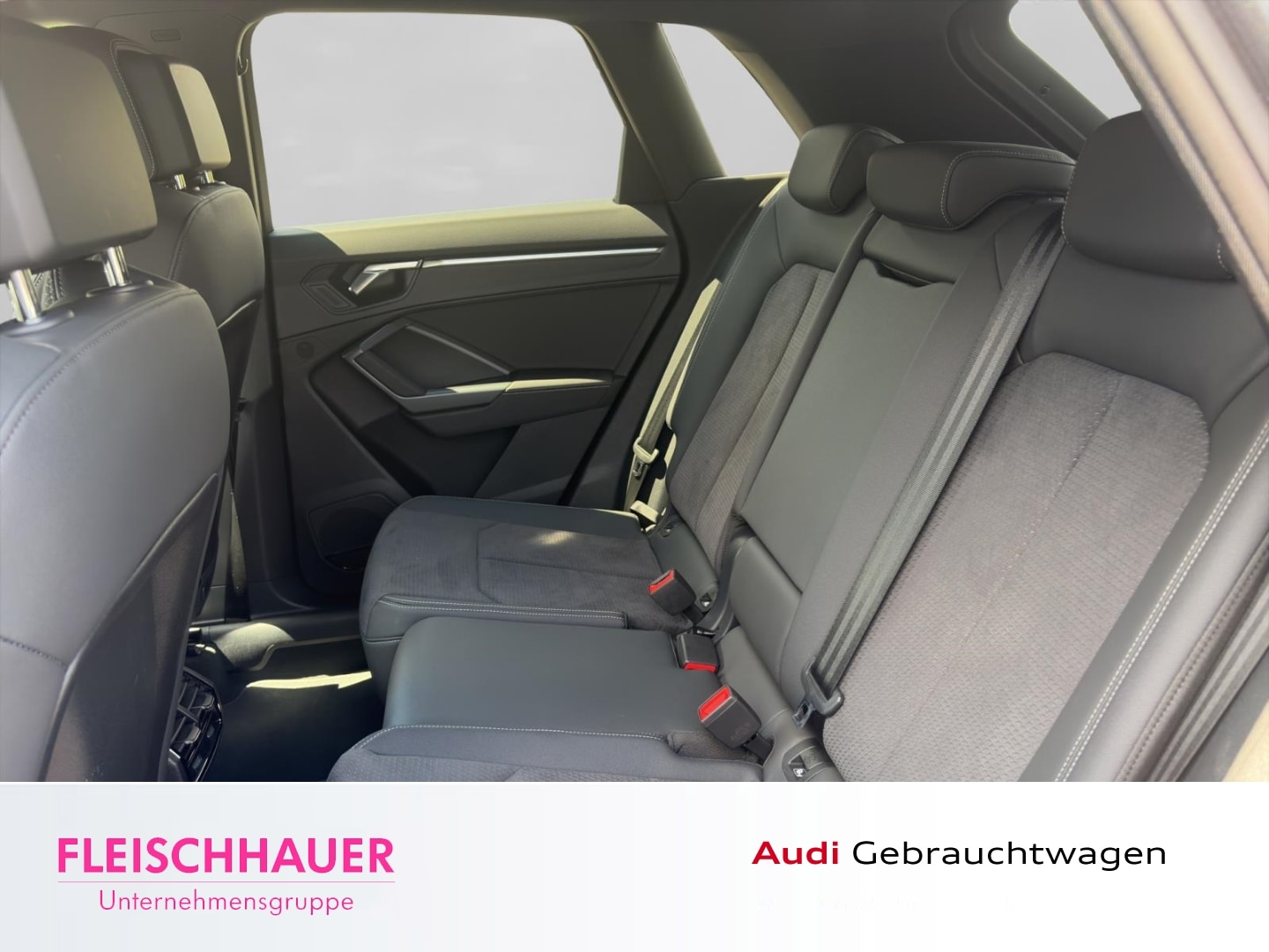 Bild über Audi Q3 S line 40 TDI quattro S tronic - für weitere Informationen kontaktieren Sie den Audi Partner