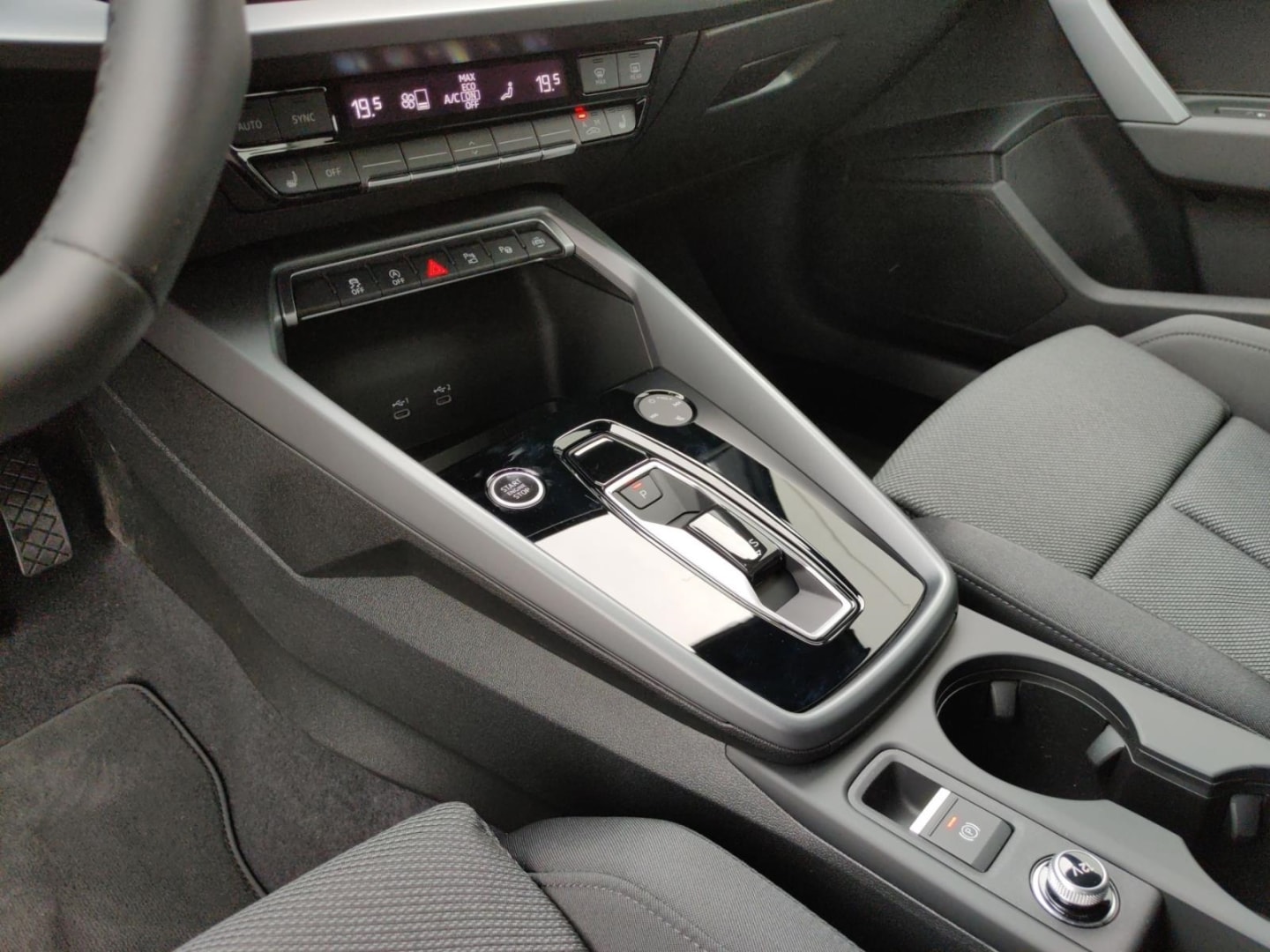 Bild über Audi A3 Sportback TDI S tronic - für weitere Informationen kontaktieren Sie den Audi Partner