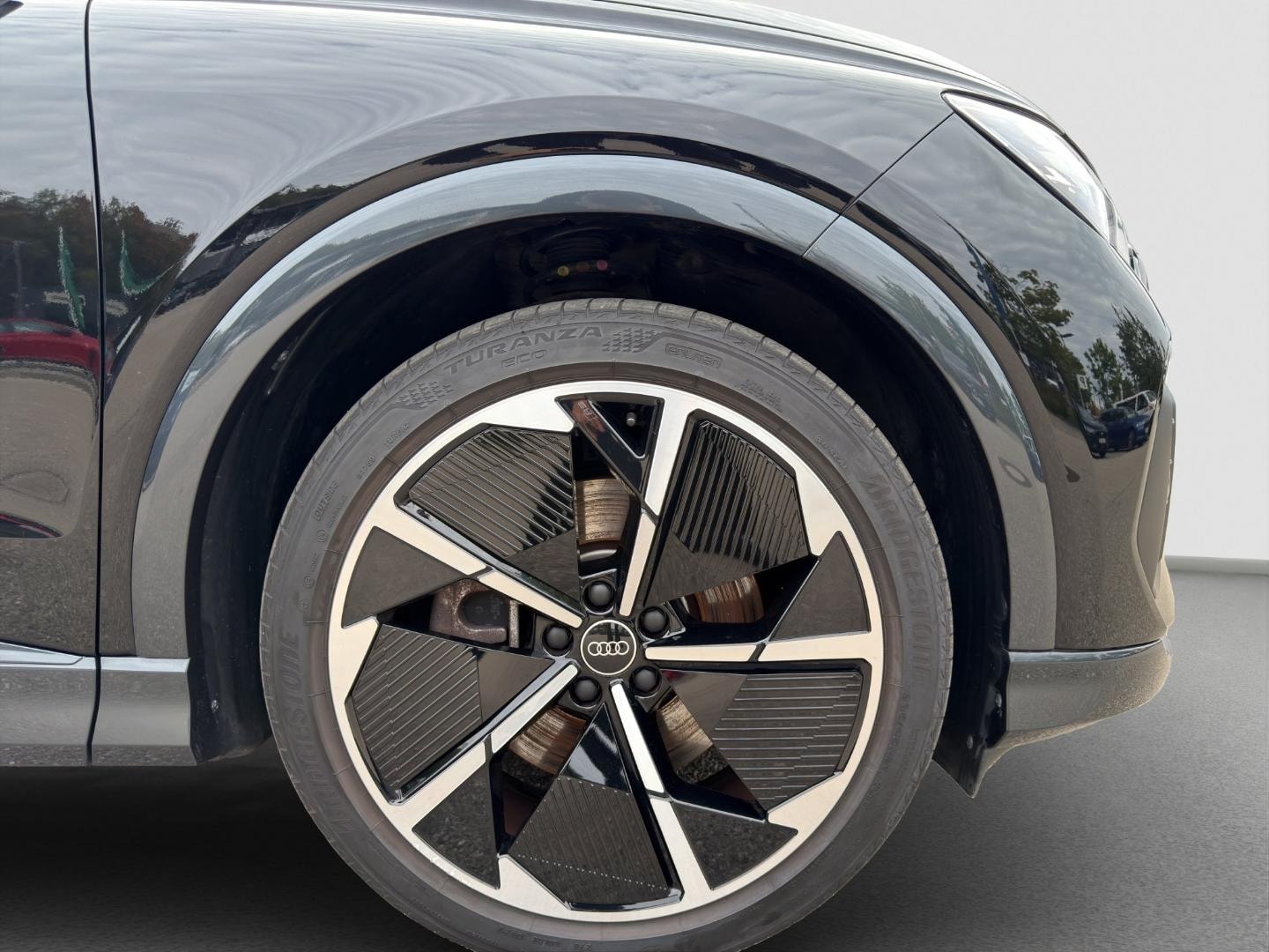 Bild über Audi Q4 Sportback e-tron 50 e-tron quattro - für weitere Informationen kontaktieren Sie den Audi Partner