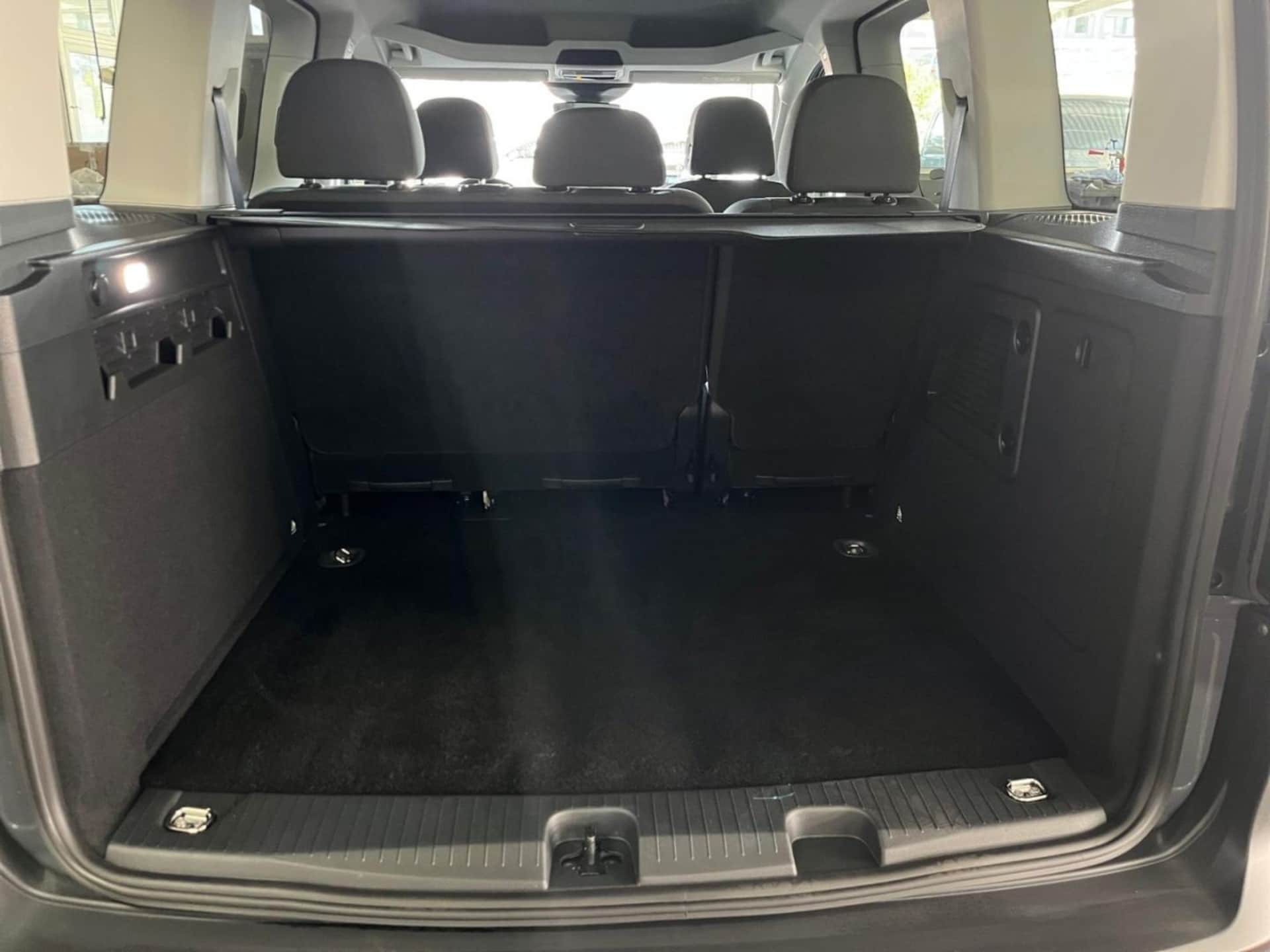 Volkswagen Caddy Basis-Modell