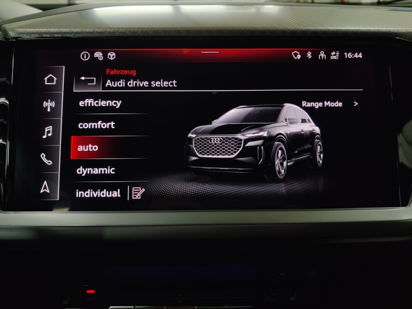 Bild über Audi Q4 e-tron 45 e-tron quattro - für weitere Informationen kontaktieren Sie den Audi Partner