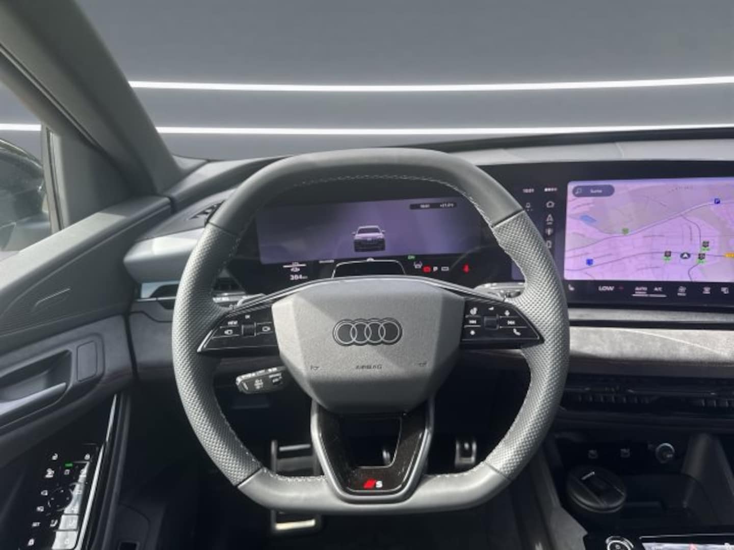 Bild über Audi Q6 SUV e-tron S line business e-tron quattro 315 kW - für weitere Informationen kontaktieren Sie den Audi Partner