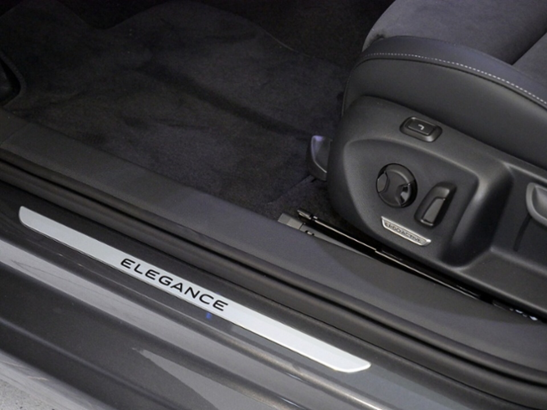 Volkswagen Passat Elegance