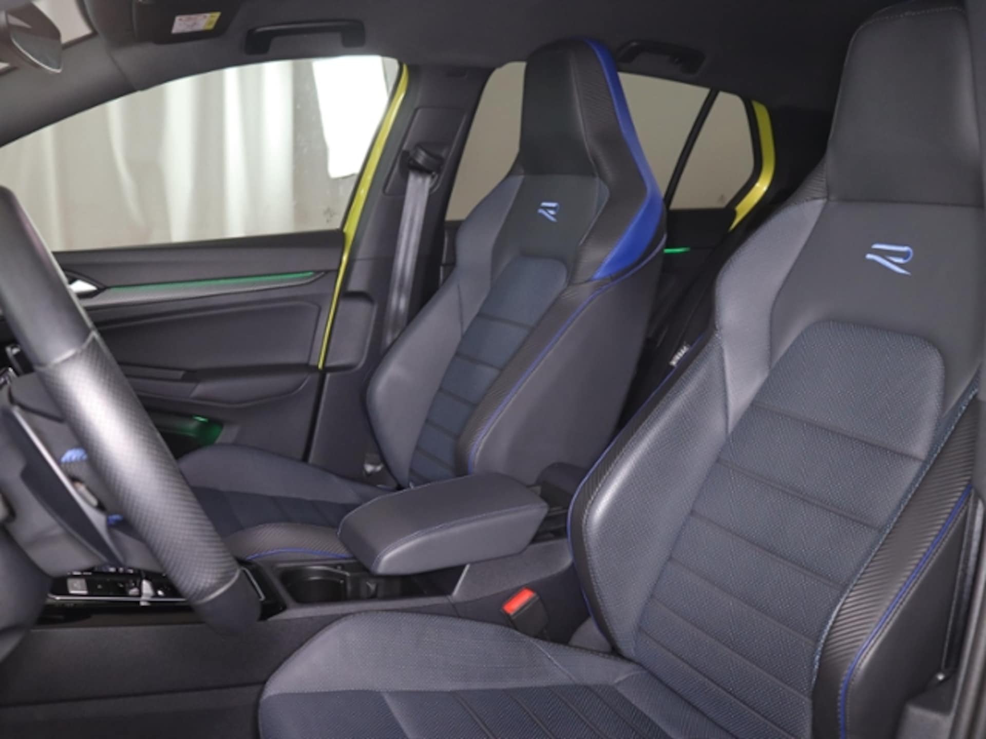 Volkswagen Golf R