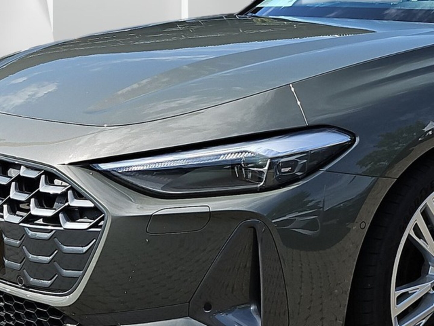 Bild über Audi A5 Avant TDI 150 kW S tronic - für weitere Informationen kontaktieren Sie den Audi Partner