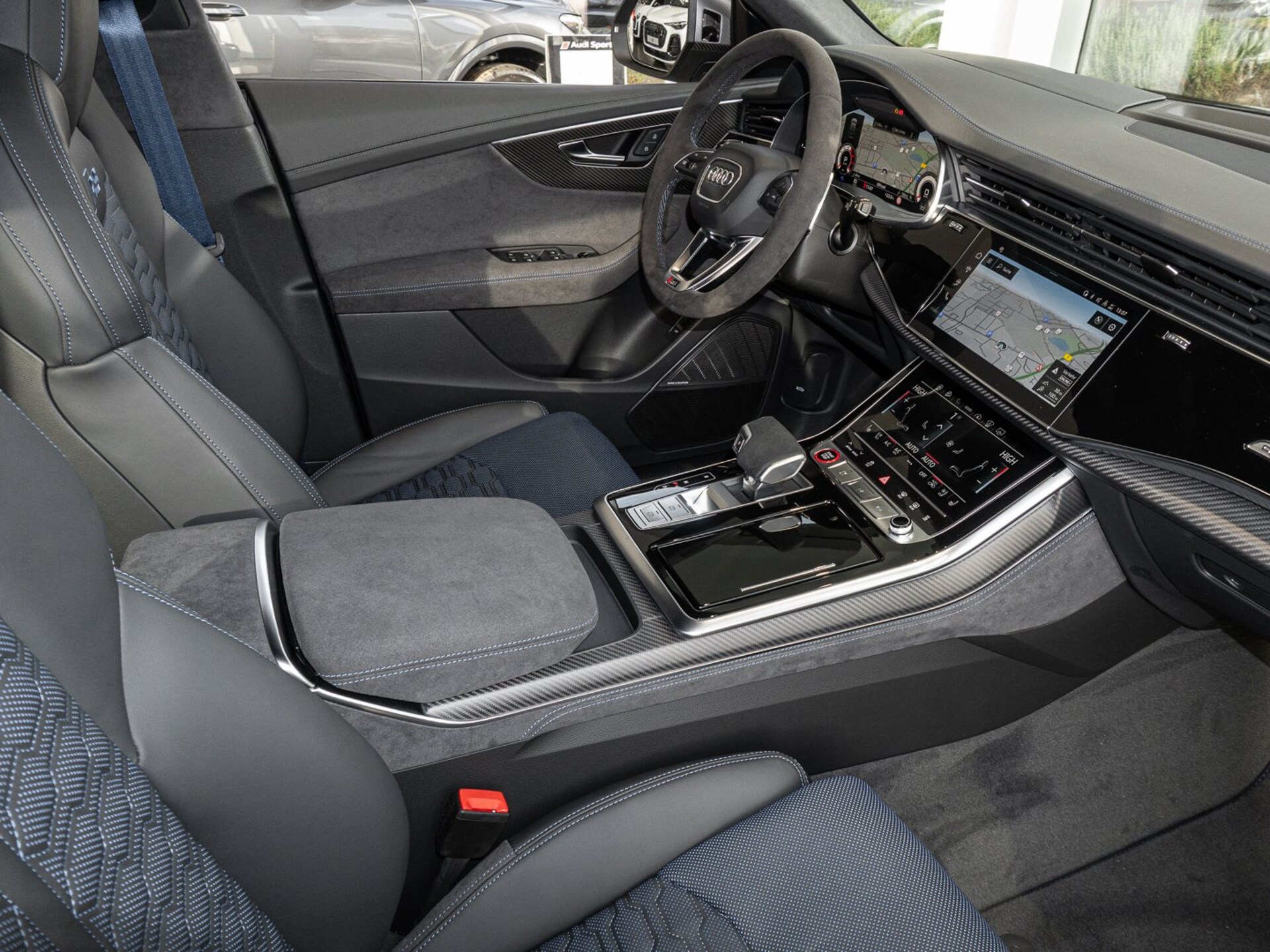 Audi RS Q8 SUV performance