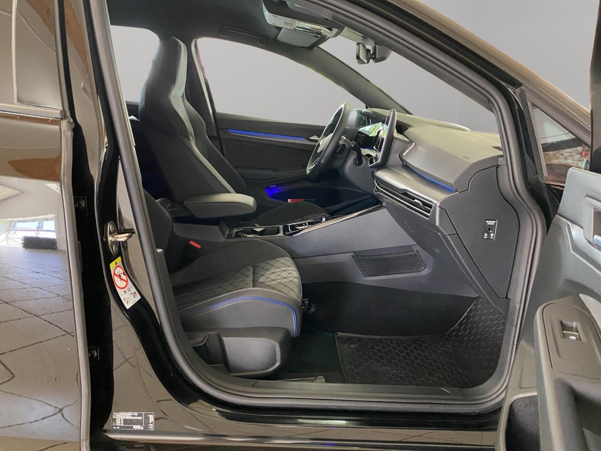 Volkswagen Golf R-Line