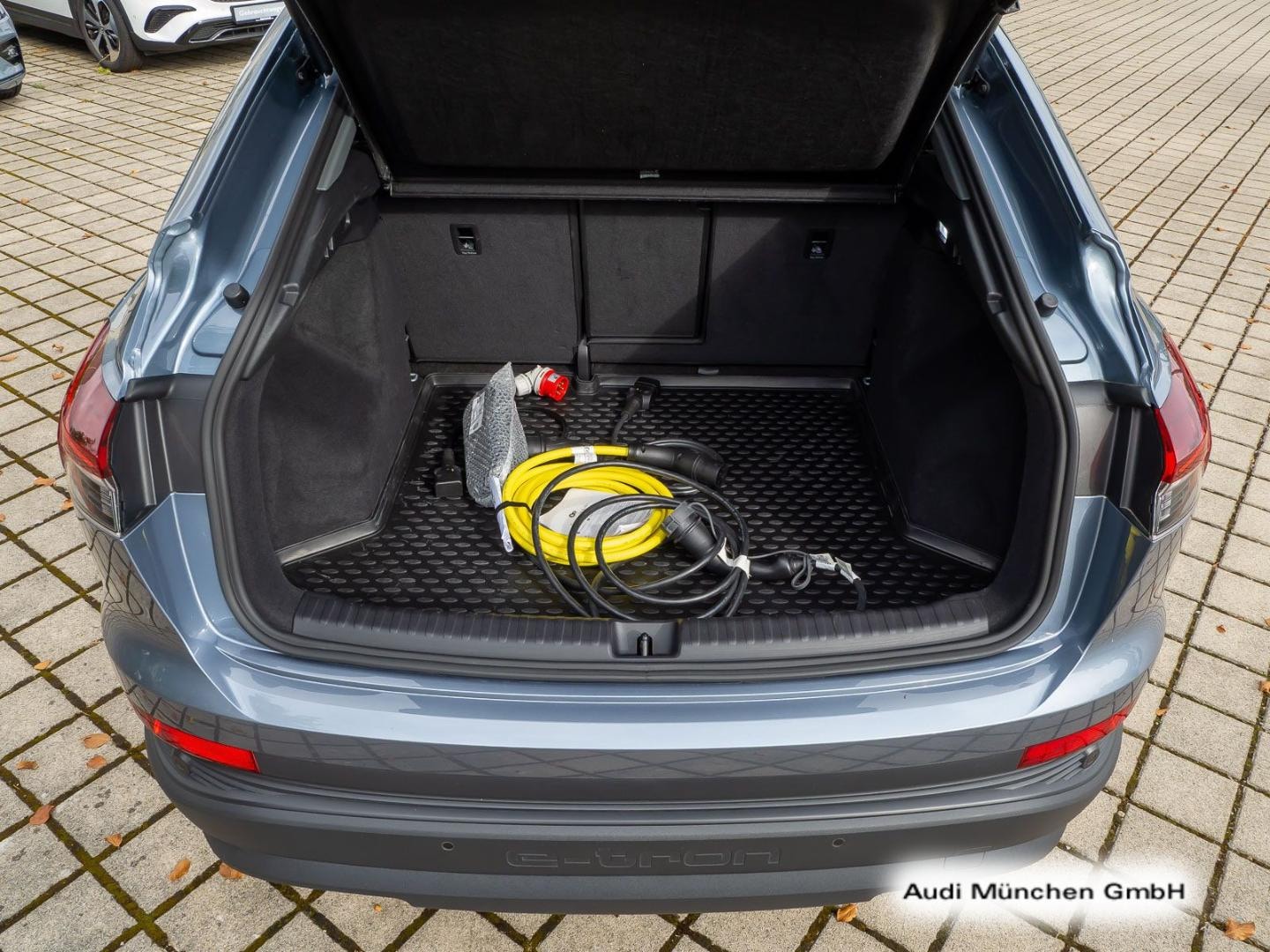 Bild über Audi Q4 Sportback e-tron 35 e-tron - für weitere Informationen kontaktieren Sie den Audi Partner