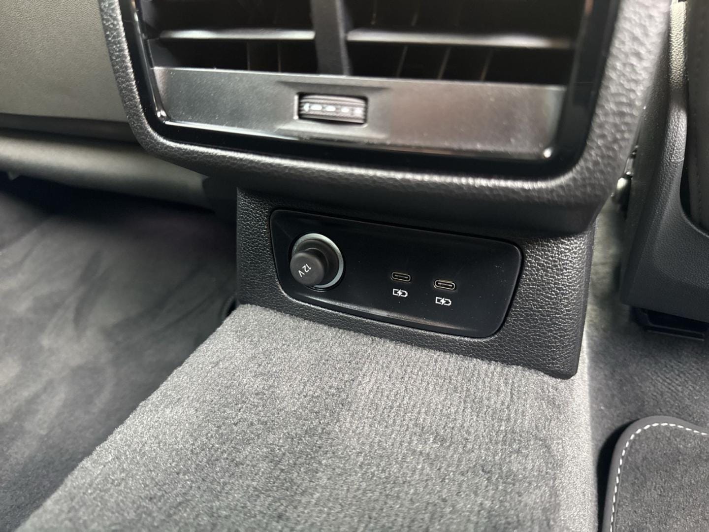 Bild über Audi Q3 S line 35 TFSI S tronic - für weitere Informationen kontaktieren Sie den Audi Partner