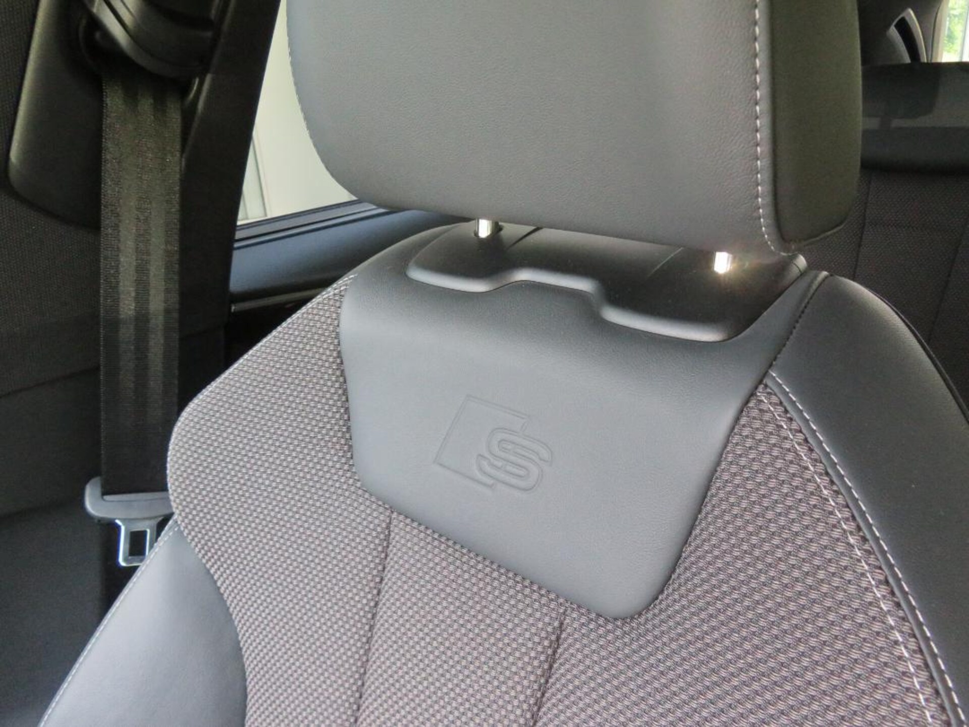 Audi A4 Avant S line