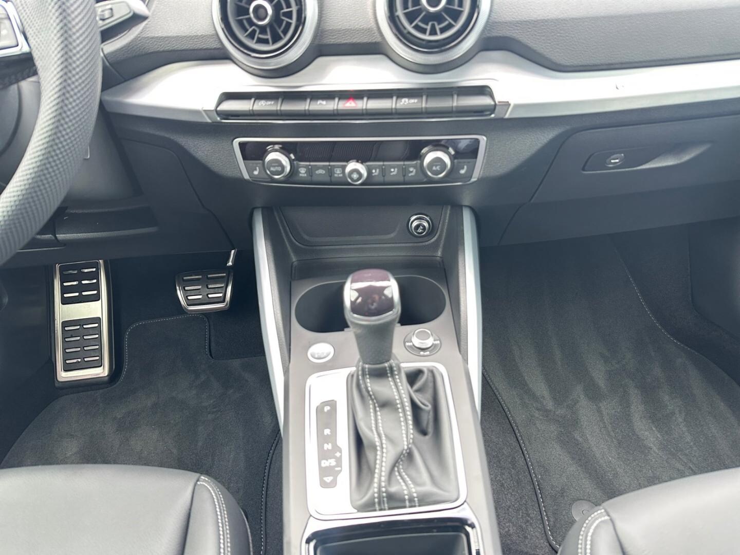 Bild über Audi Q2 S line 35 TFSI S tronic - für weitere Informationen kontaktieren Sie den Audi Partner