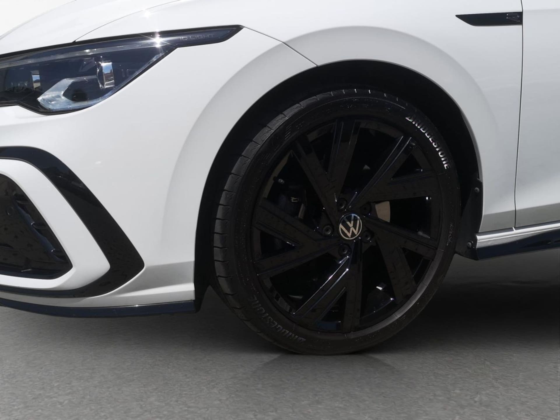 Volkswagen Golf R-Line