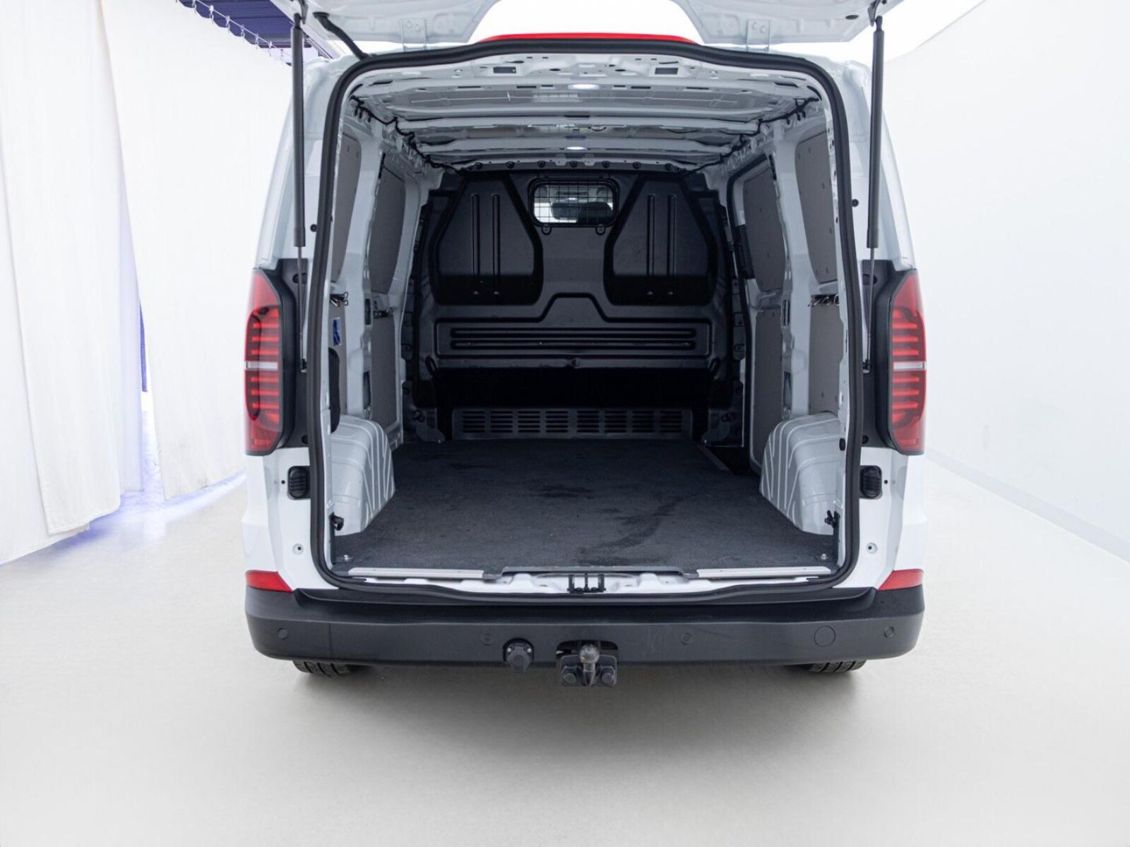 Volkswagen Transporter Kasten kurzer Radstand – Bild 21