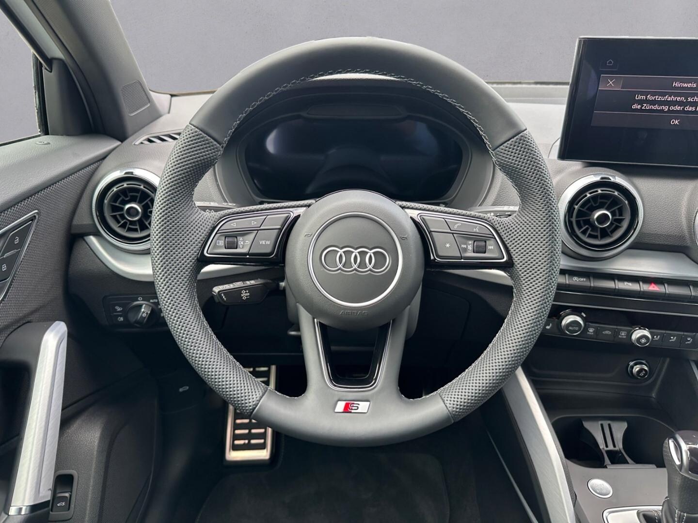 Bild über Audi Q2 S line 35 TFSI S tronic - für weitere Informationen kontaktieren Sie den Audi Partner