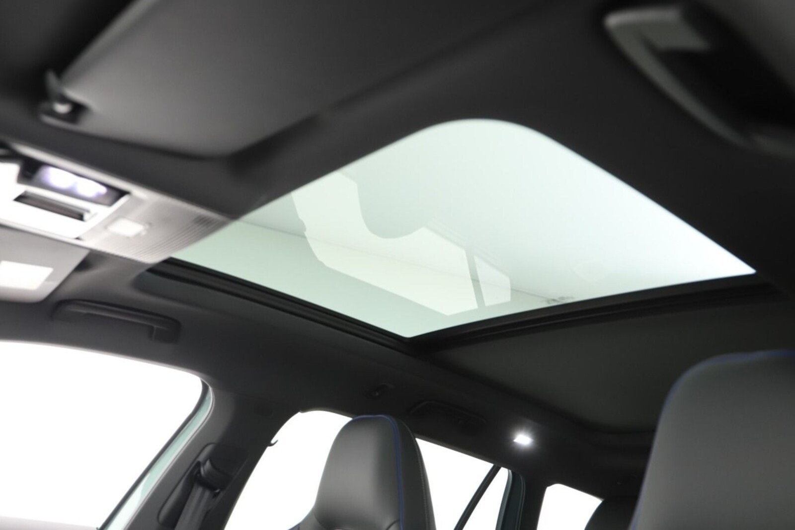 Volkswagen Passat – Bild 14