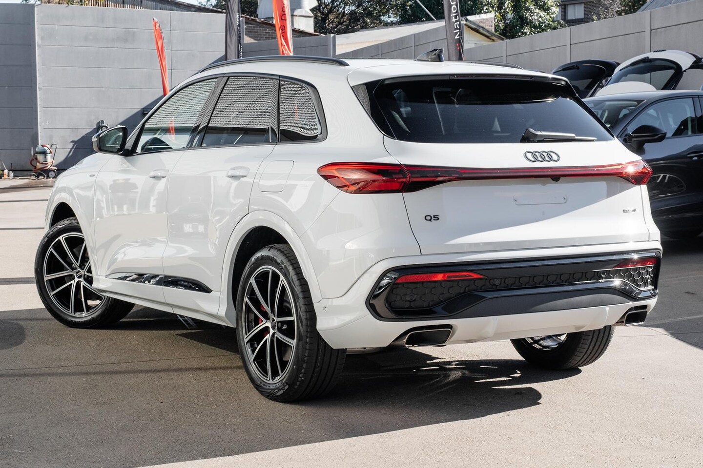 Image about Audi Q5 SUV e-hybrid quattro S tronic