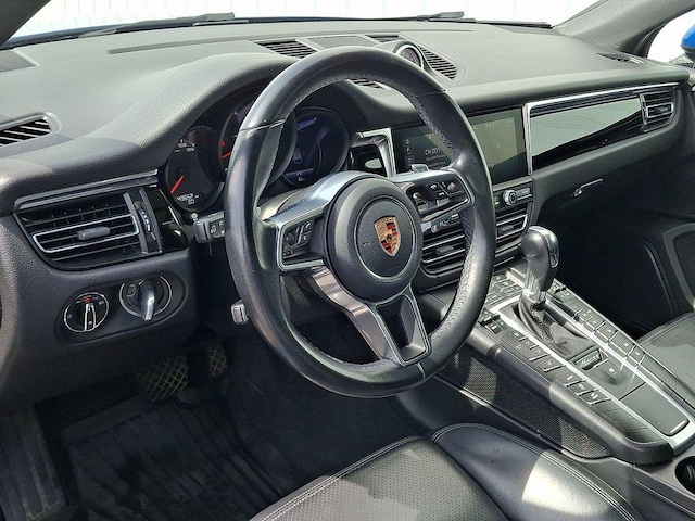 2020 Porsche Macan