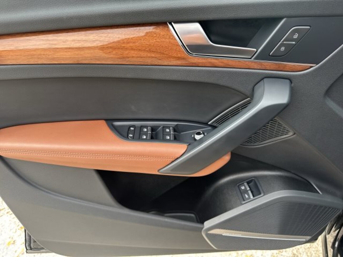 Bild über Audi Q5 TFSI e S line 55 TFSI e quattro S tronic - für weitere Informationen kontaktieren Sie den Audi Partner