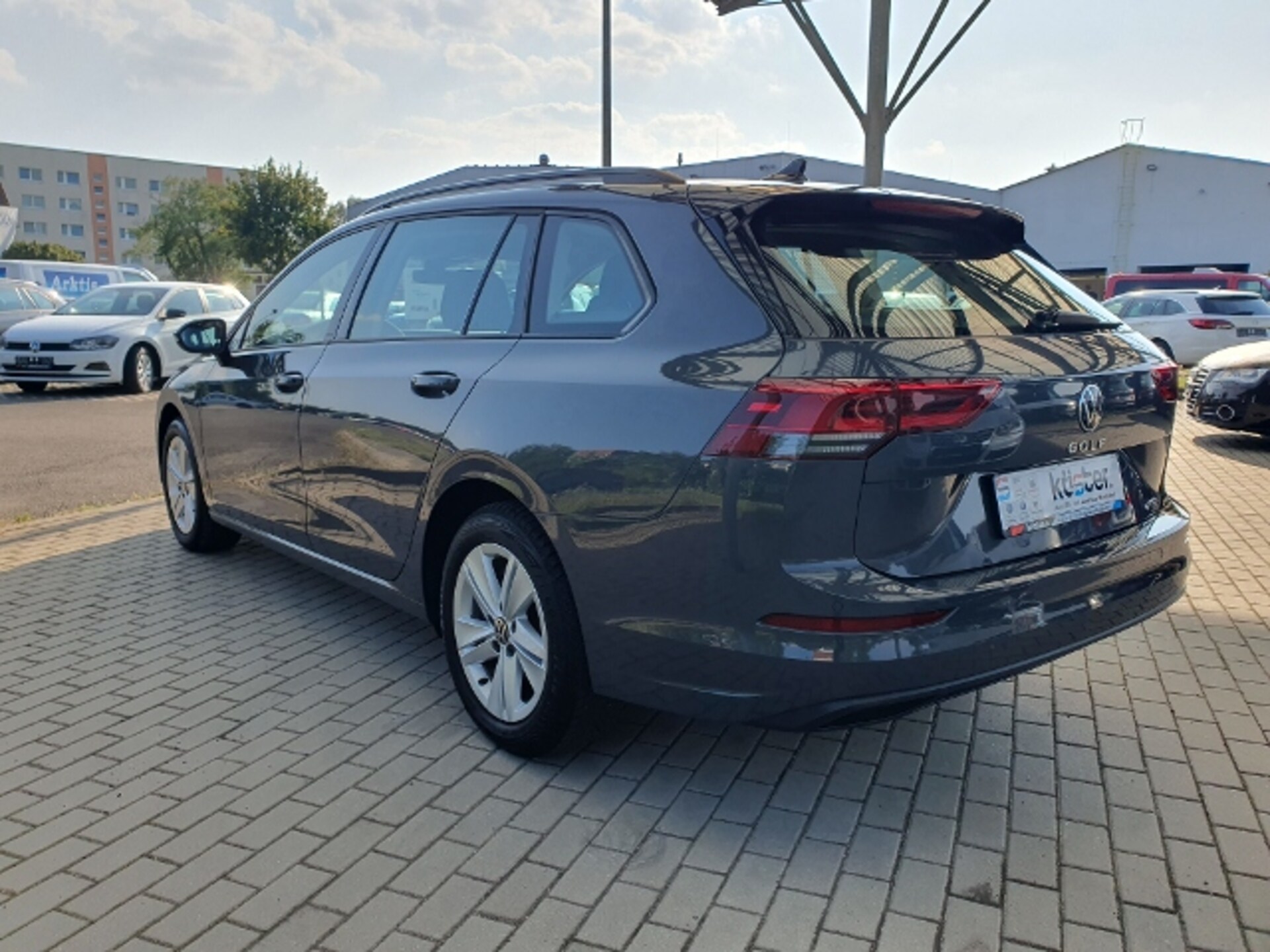 Volkswagen Golf Variant Life