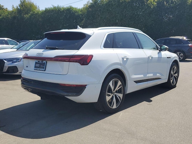 2024 Audi Q8 e-tron