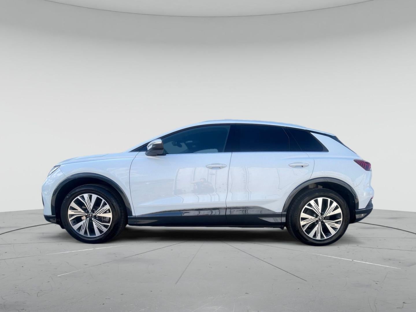 Image about Audi Q4 e-tron 40 e-tron