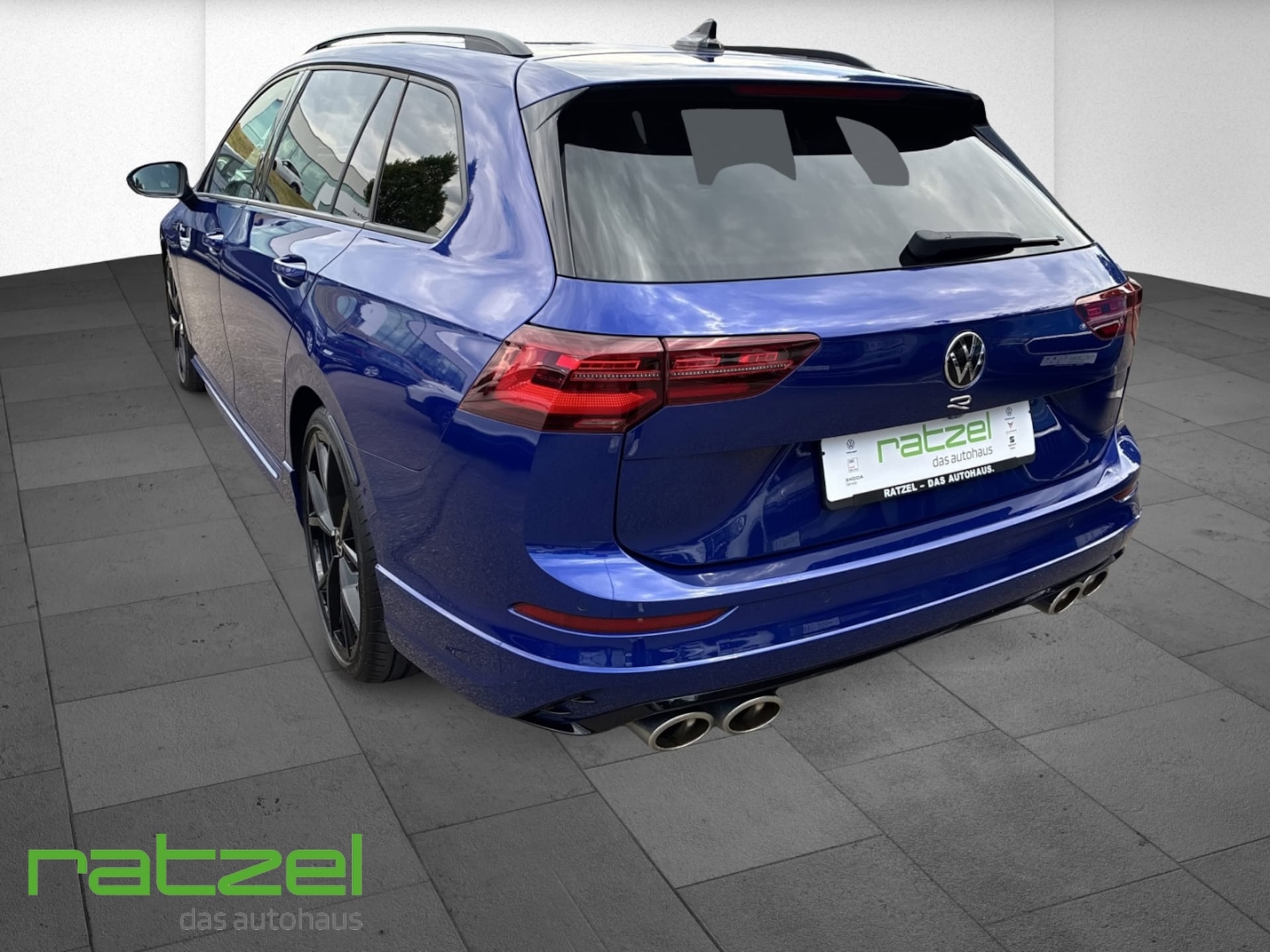 Volkswagen Golf Variant R