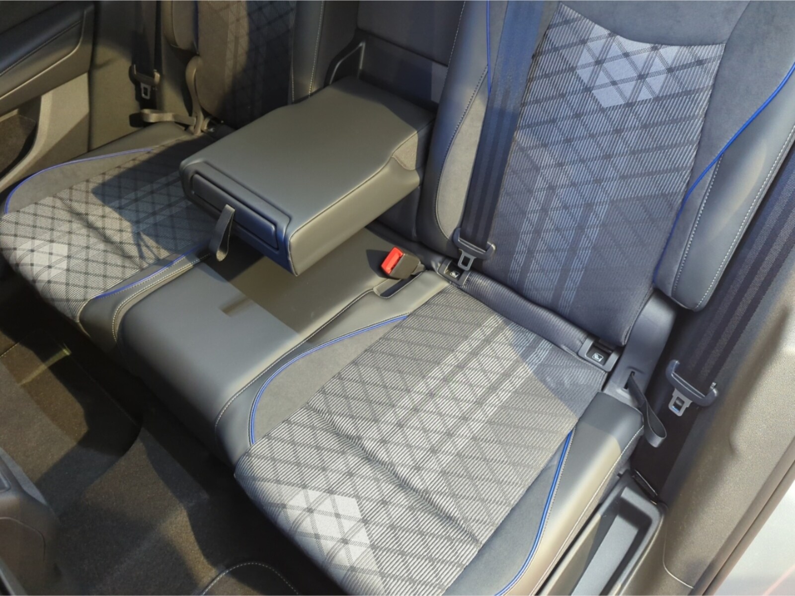 Volkswagen Tiguan – Bild 10