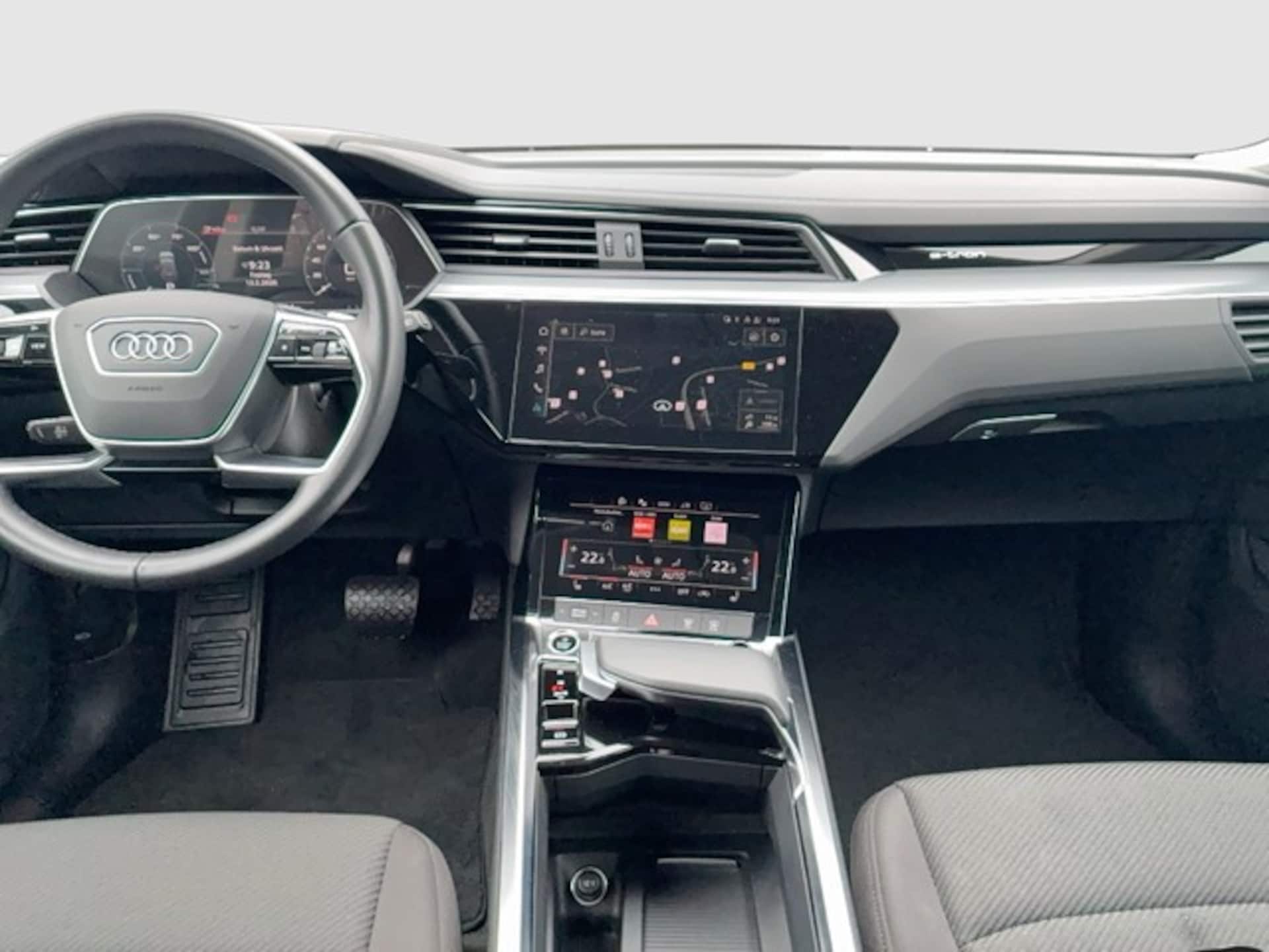 Audi e-tron S line