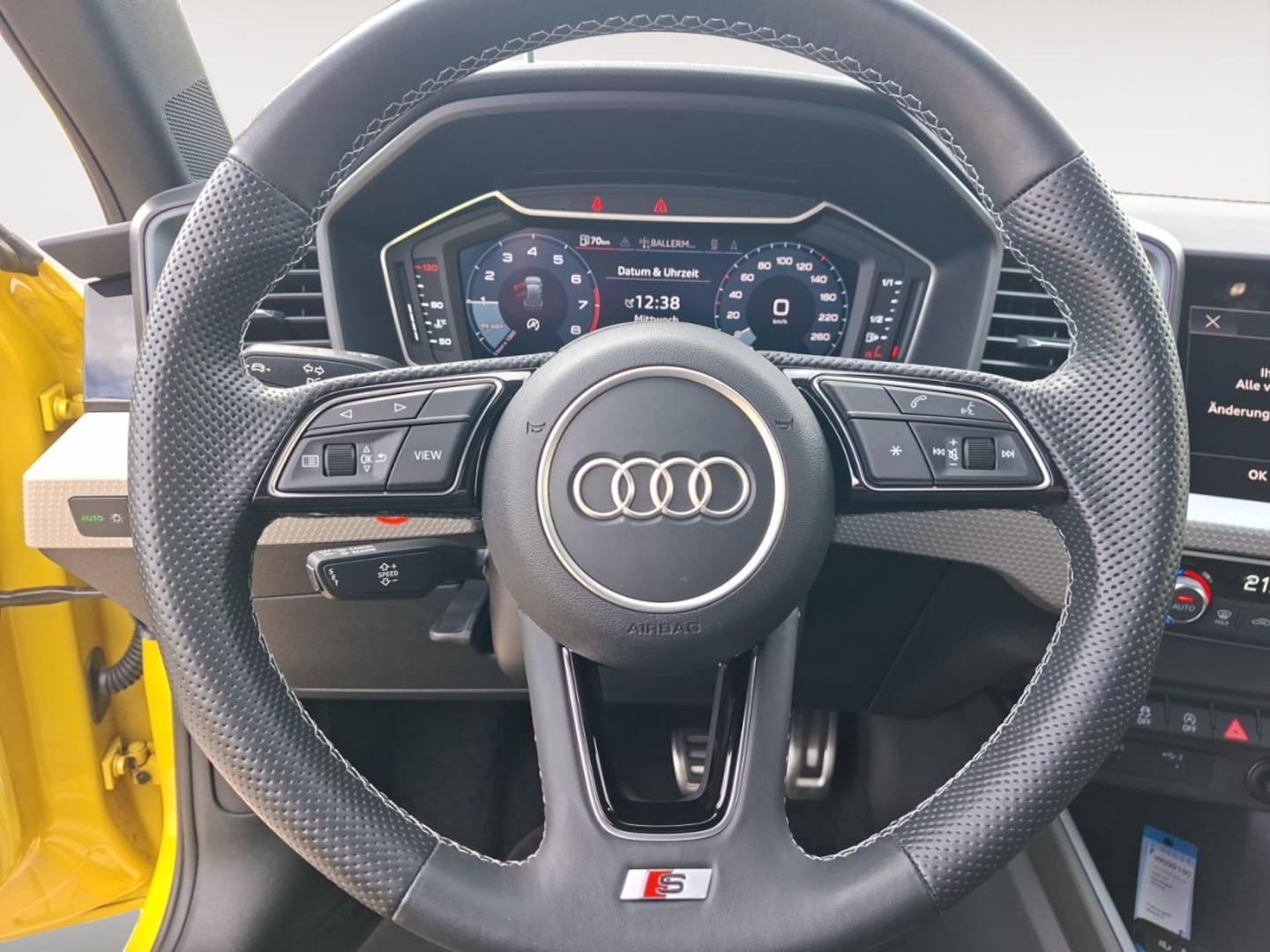 Bild über Audi A1 Sportback S line 30 TFSI Schaltgetriebe - für weitere Informationen kontaktieren Sie den Audi Partner