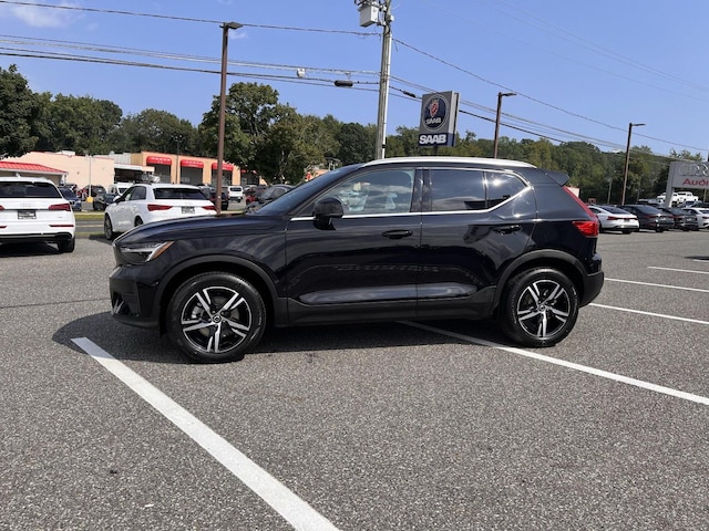 2025 Volvo XC40