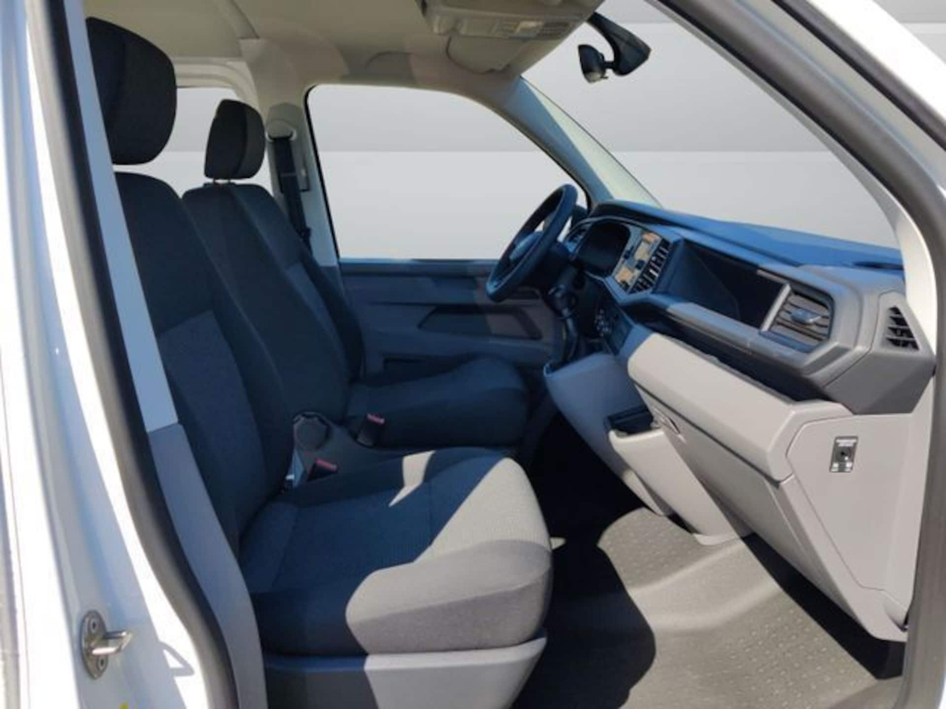 Volkswagen T6.1 Transporter Kombi langer Radstand