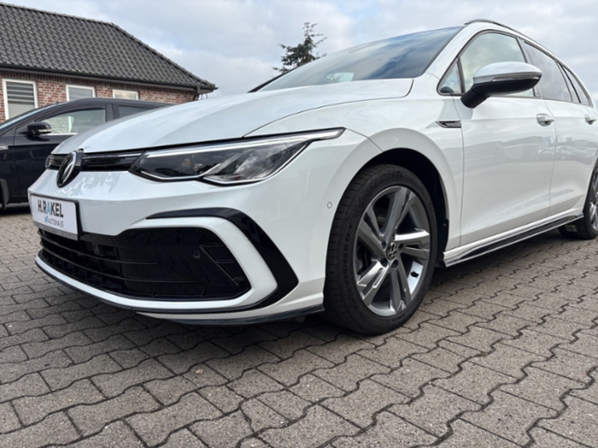 Volkswagen Golf Variant R-Line