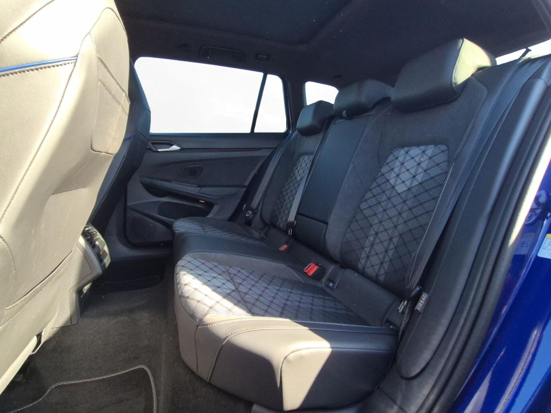 Volkswagen Golf Variant R-Line