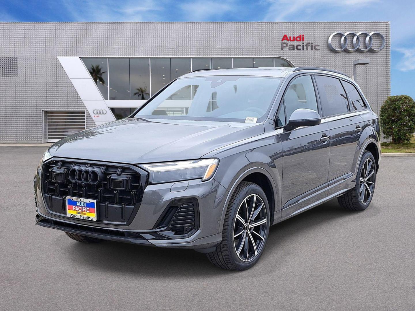 2026 Audi Q7 45 Premium Plus quattro Tiptronic's photo