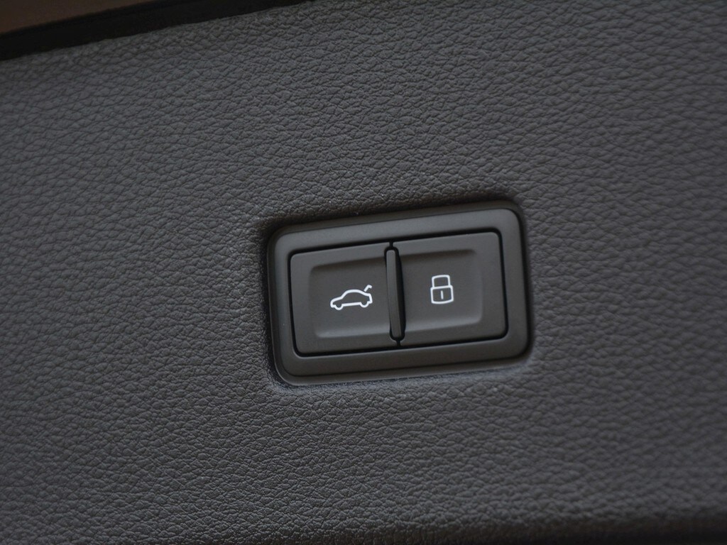Image about Audi Q8 SUV 50 TDI quattro tiptronic
