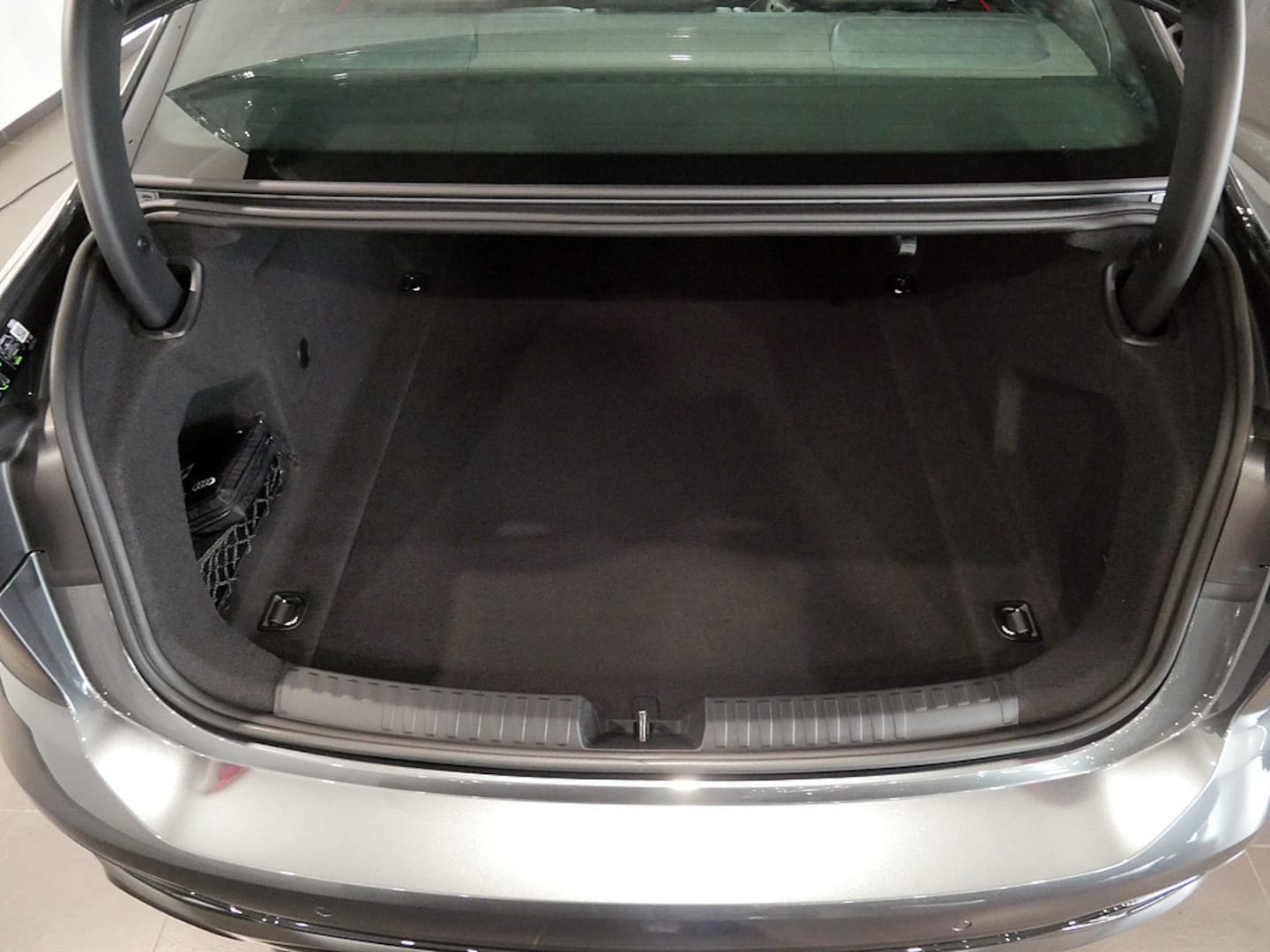 Bild über Audi A6 Limousine TDI quattro 150 kW S tronic - für weitere Informationen kontaktieren Sie den Audi Partner