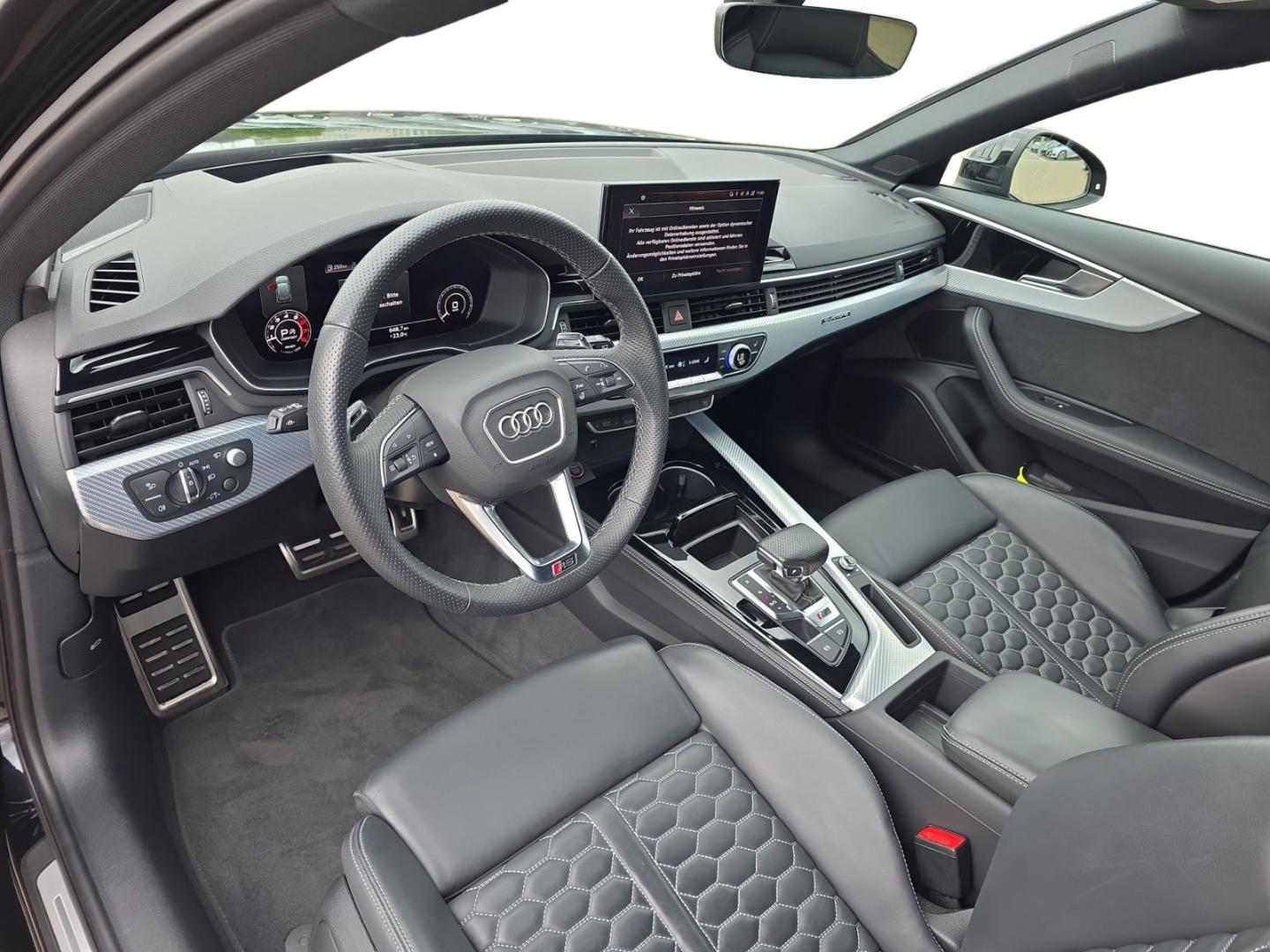 Image about Audi RS 4 Avant TFSI quattro tiptronic