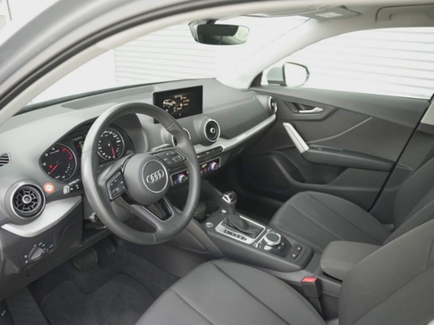 Bild über Audi Q2 30 TDI S tronic - für weitere Informationen kontaktieren Sie den Audi Partner